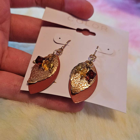 NEW! Beautiful Color Bohemian Style Fall Leaf Drop Earrings - Picture 5 of 5